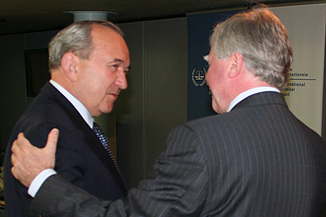 ICC President Philippe Kirsch welcomes Justice Richard Goldstone to the Court. Copyright&#58; ICC-CPI