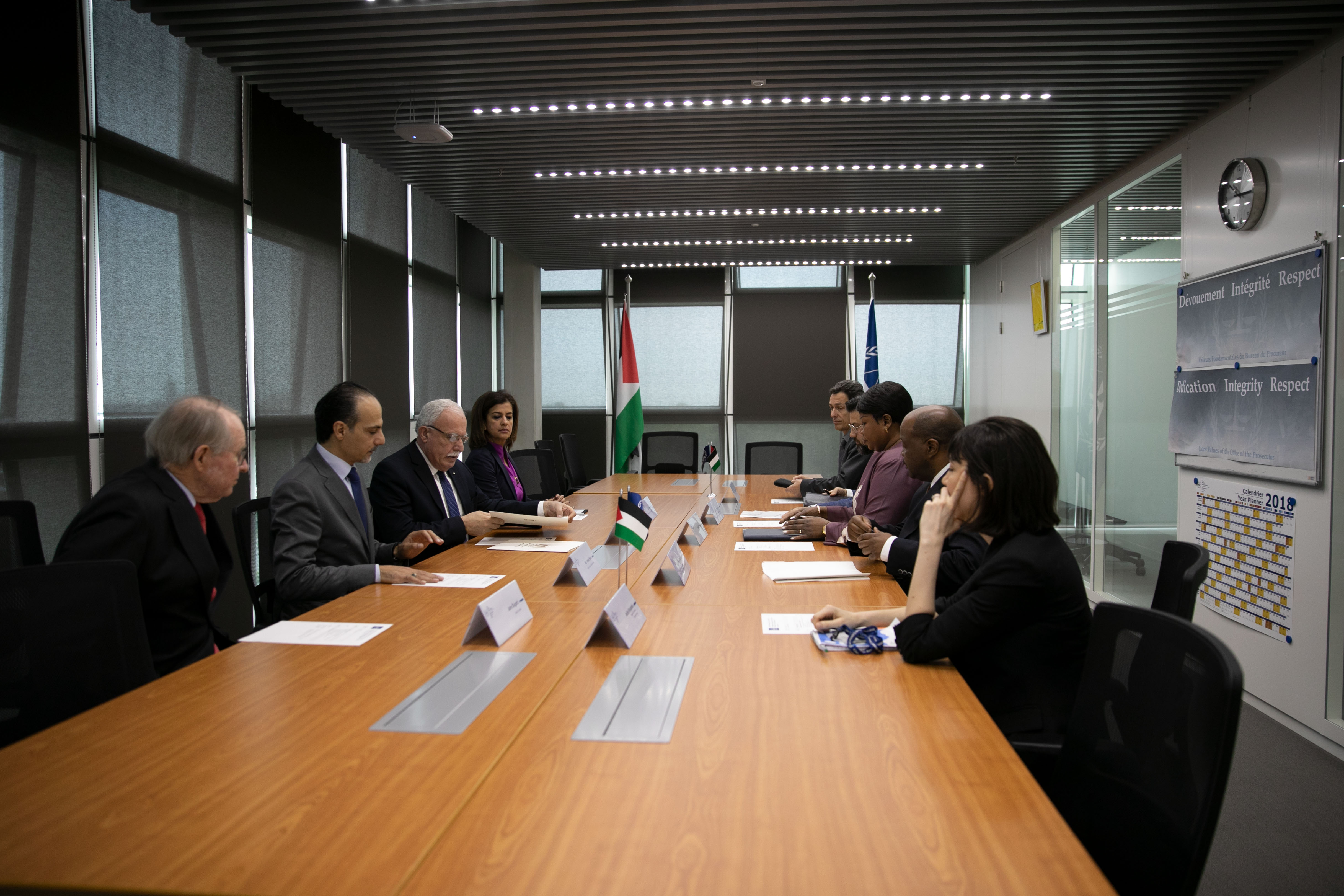 Photo: 22 May 2018 – ICC Prosecutor, Mrs Fatou Bensouda and her team meet the Minister of Foreign Affairs and Expatriates of Palestine, H.E. Dr Riad Malki and delegation at the Court’s Headquarters © ICC-CPI