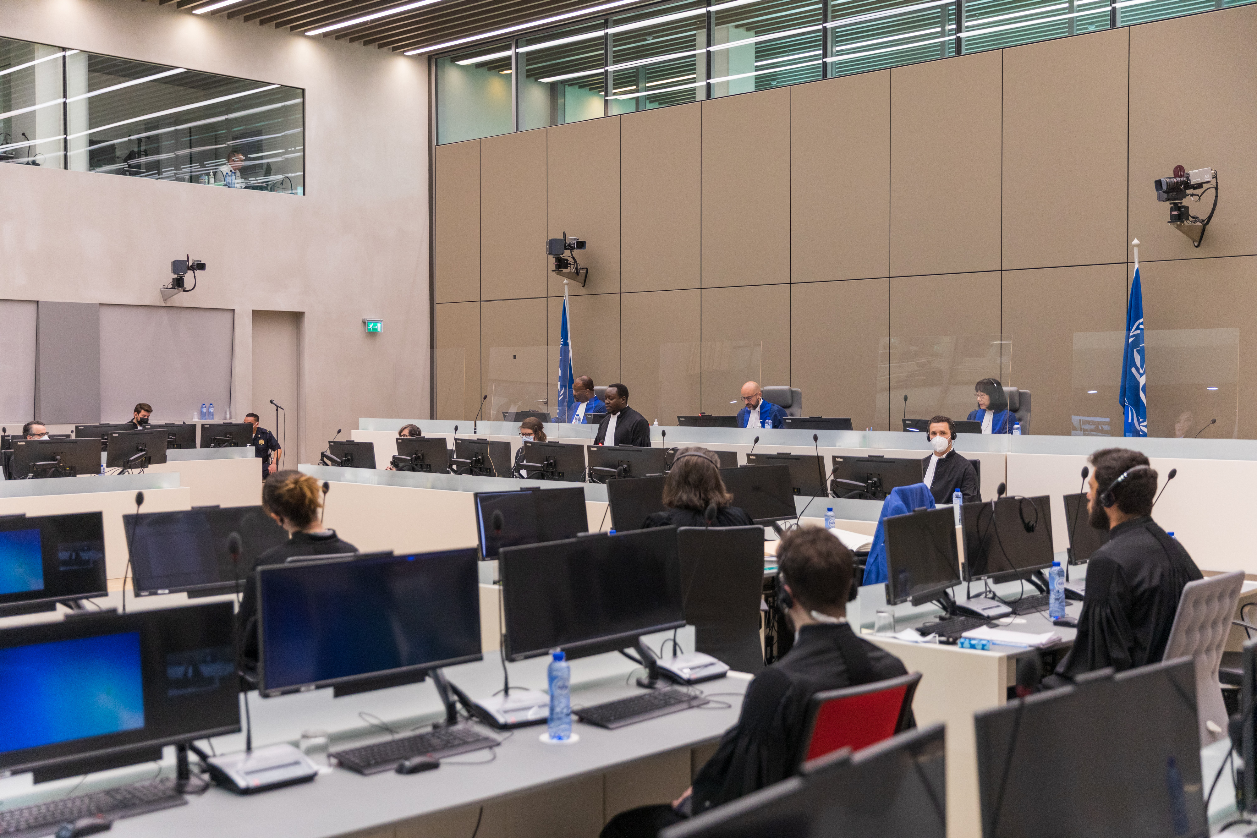 La Chambre préliminaire II de la CPI lors de l'ouverture de l'audience de confirmation des charges au siège de la Cour à La Haye (Pays-Bas) le 24 mai 2021 © ICC-CPI