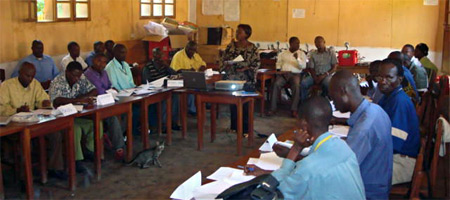 Training session for journalists and representatives of listening clubs held in Bunia on 22 October 2009 ©ICC-CPI
