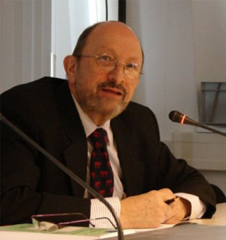 Judge Stefan Trechsel presenting the ICC-OTP Guest Lecture at the interim seat of the Court on 27 November 2007.